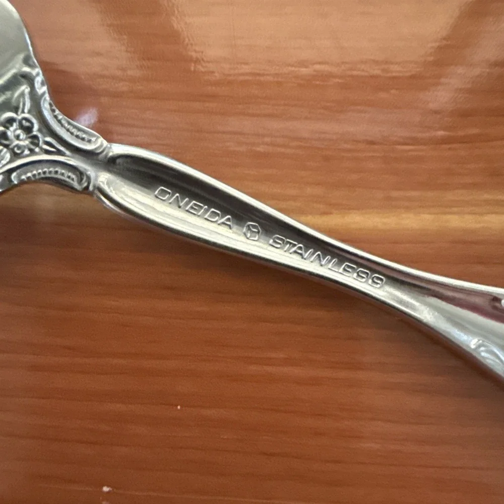 Oneida Michelangelo CUBE Stainless Steel Flatware Salad Forks Set Of 2